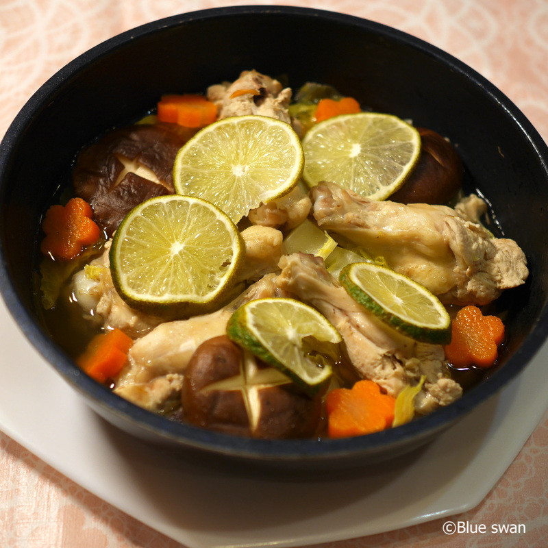 Ms. Merci's cooking class｜3．3．174 Lime Chicken Hot Pot （ライムチキン鍋）｜NOVEL DAYS